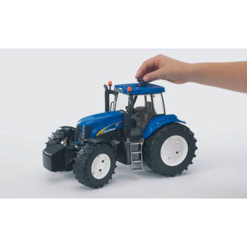 Bruder 1:16 New Holland TG285 Tractor Toy
